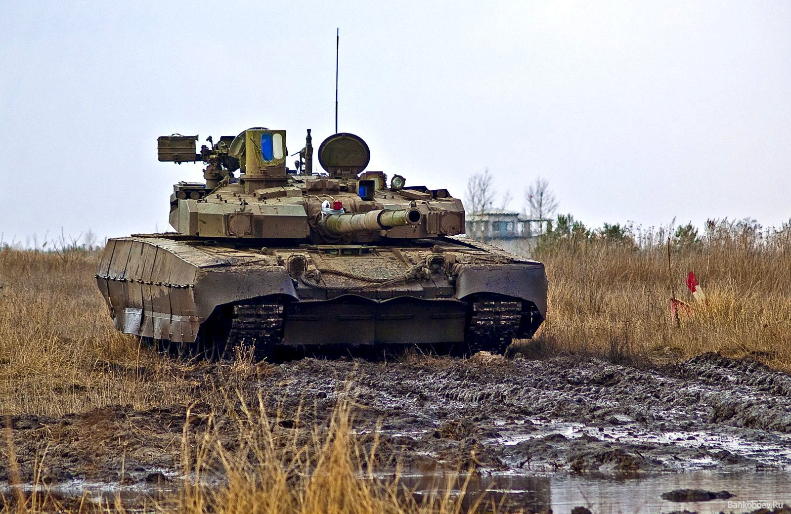 Украинские танкисты задали жару хваленым кантемировцам