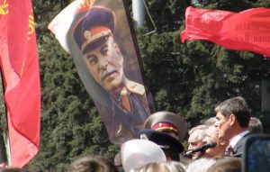 Власть рекомендует отмечать День Победы с красными маками и без изображений лидеров коммунизма