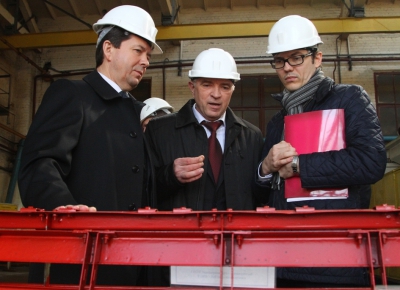 Министерство инфраструктуры ищет новых руководителей для запорожского завода и бердянского порта
