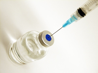 СЭС: запорожцев кусают чаще, но вакцины хватит всем