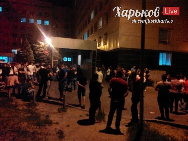 Ночью в Харькове неизвестные устроили погром в студенческом городке