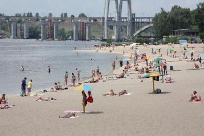  Санврачи исследовали пляжи Запорожской области
