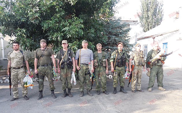 Бердянские солдаты задержали в зоне АТО коректировщицу огня