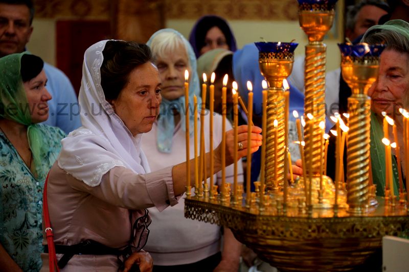 Как в Запорожье за мир в Украине молились на разных языках