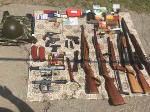 У жителя Запорожской области сотрудники СБУ изъяли арсенал оружия и боеприпасов