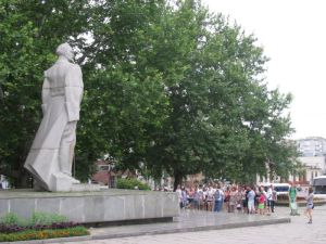 В Запорожье потратят почти 300 тыс. грн на демонтаж памятника Дзержинскому