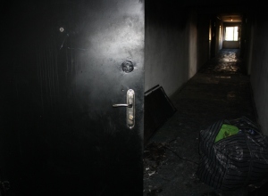 Спасатели обнародовали фото пожара в запорожской многоэтажке