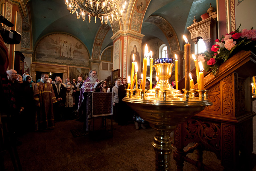 Сегодня во всех храмах УПЦ будут молиться о защитниках Отечества