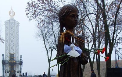 Украина сегодня чтит память жертв голодоморов