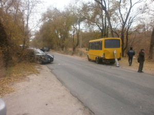 Запорожская ГАИ опубликовала фото с места аварии с участием автобуса