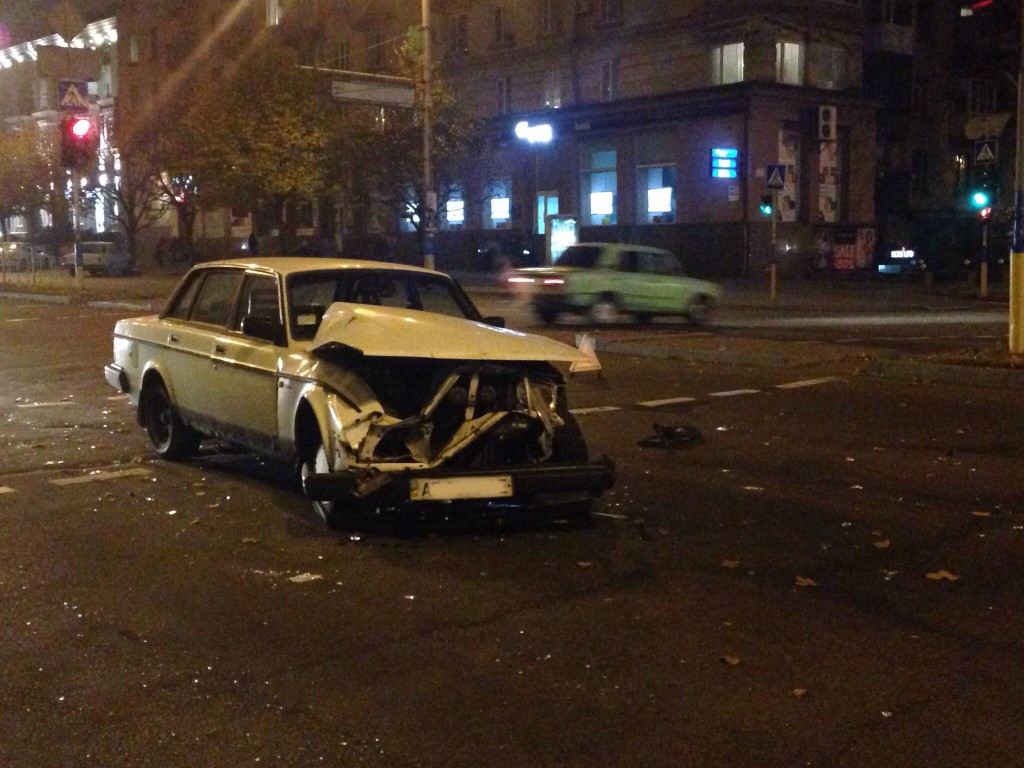 Очередное ДТП в Запорожье: иномарка протаранила маршрутку с пассажирами