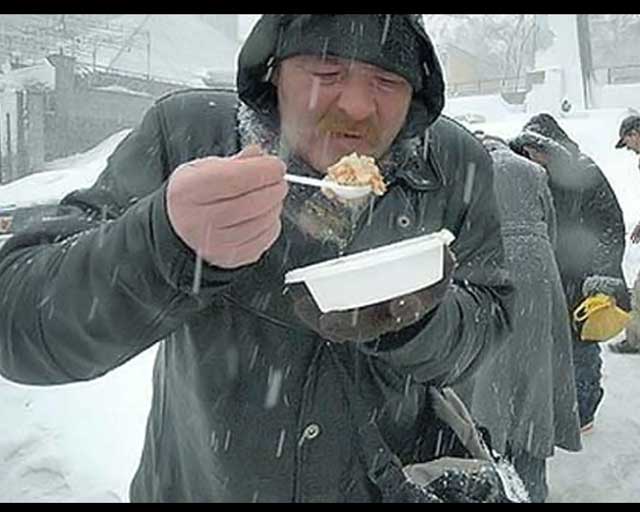 Горячий обед для одного бездомного обойдется областному бюджету в 14 грн