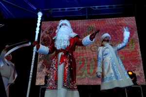 В Запорожском цирке устроили новогоднее представление для детей-льготников