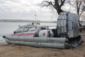 Запорожские спасатели будут патрулировать Каховское водохранилище и греть рыбаков на берегу