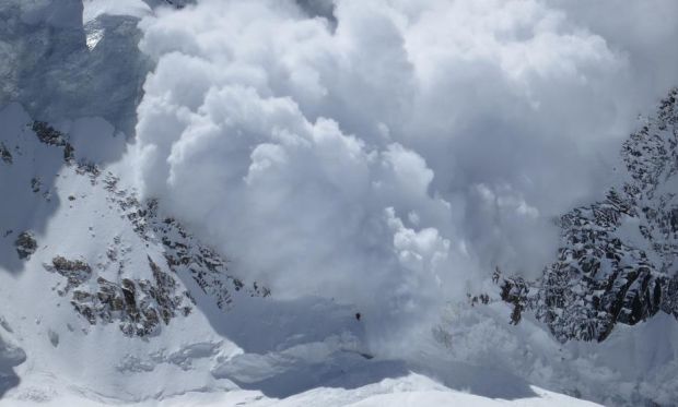 В Альпах лавина накрыла группу школьников, есть погибшие