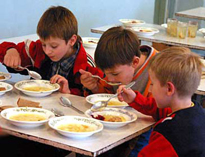 Запорожские депутаты не оставят детей без питания