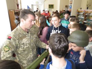 Запорожские бойцы АТО встретились с детьми
