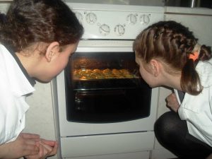 Запорожских осужденных учили готовить
