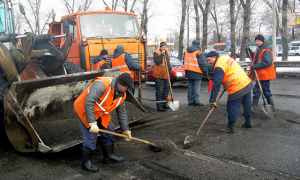 На ремонт коммунальных дорог областной совет выделит более 7 миллионов гривен