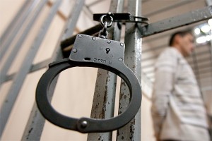 Два бывших заключенных украли у пенсионеров 100 тыс грн