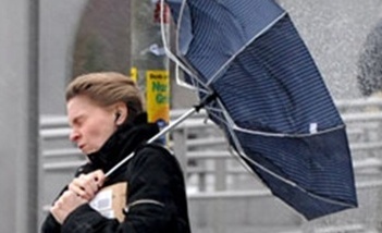 Не забудьте взять зонтик: Синоптики рассказали о погоде на ближайшие два дня