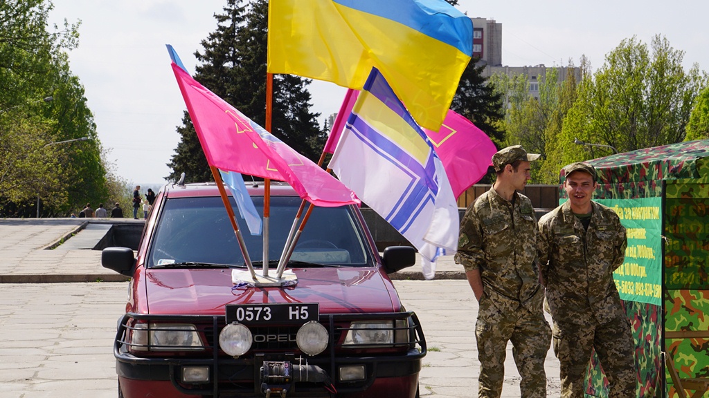 Военная техника, оружие и реклама контрактной армии: В Запорожье провели патриотическую весну
