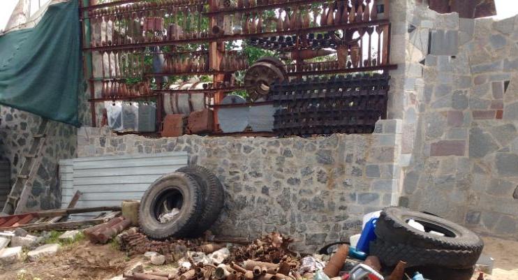 Пиротехники уничтожили забор из боеприпасов в Мелитополе