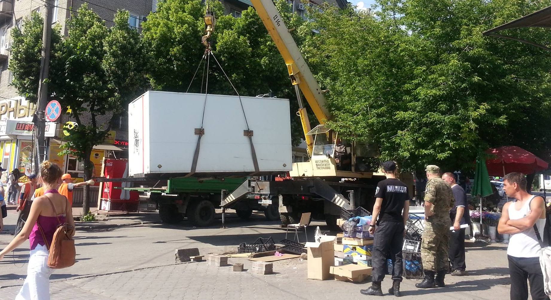 В Александровском районе демонтировали торговый киоск