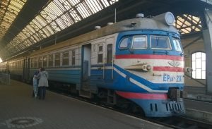 В поезде Львов-Ровно женщина-пассажир родила ребенка