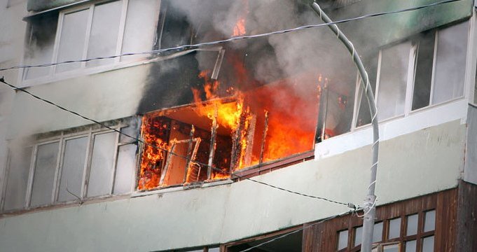 В Запорожье 1-комнатная квартира сгорела дотла - погиб мужчина
