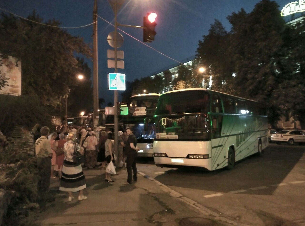 14 автобусов с прихожанами отправится из Запорожья в Киев
