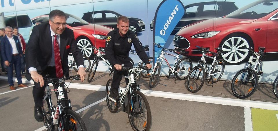 Запорожские патрульные пересядут на велосипеды
