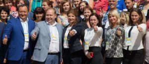 Марина Порошенко в Запорожье: Возможно, именно украинские школы откроют миру новых Джобсов, Эйнштейнов или Бетховенов - ФОТО