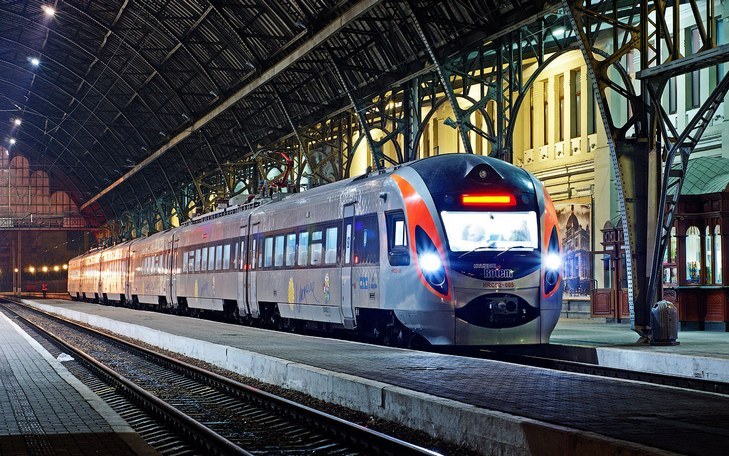 Осенью из Киева в Запорожье пустят дополнительный скоростной поезд