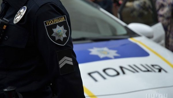 В Запорожье преступник набросился на полицейского с кулаками