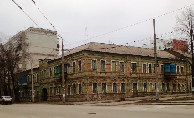 Запорожские коммунальщики сэкономят 2 миллиона гривен на ремонте дома Минаева