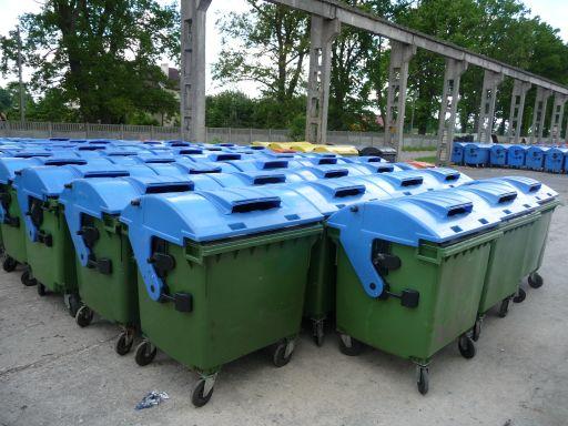 В запорожских дворах появятся новые мусорные баки
