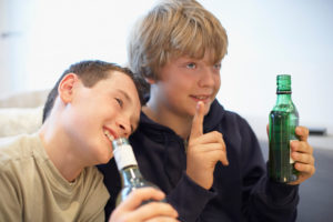 В Запорожье подростки отравились суррогатным алкоголем
