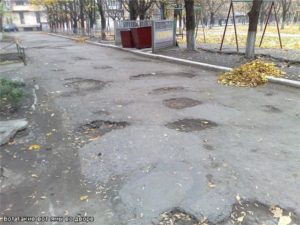 В Запорожье продолжают ремонтировать старые дороги