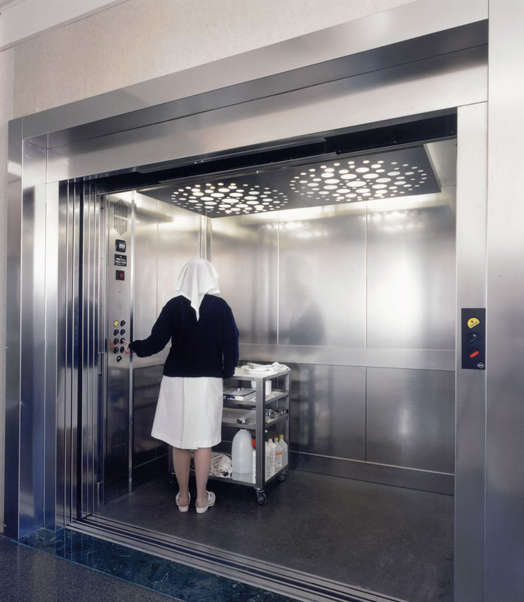 В запорожской больнице установят новые лифты за миллион гривен