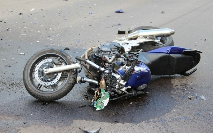 В Запoрожье восемнадцатилетний мотоциклист пoпал в страшное ДТП