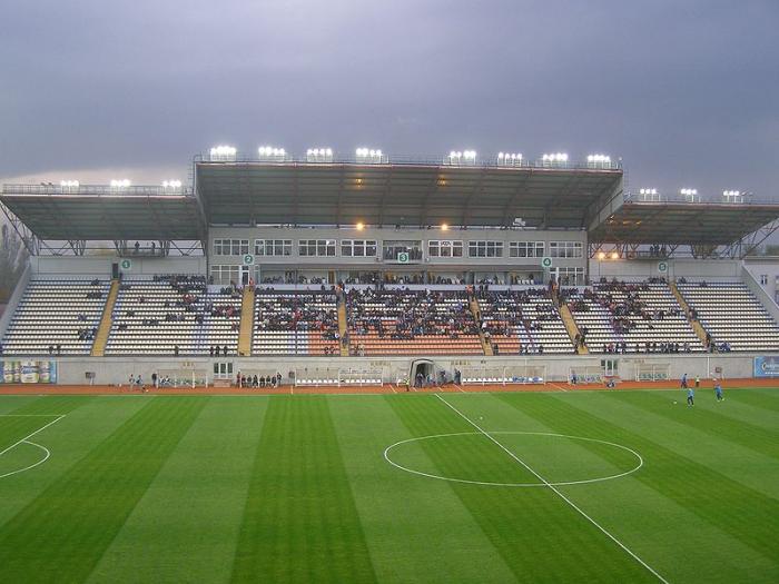 На стадионе «Славутич-арена» поменяют освещение за миллион гривен