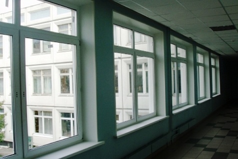 В запорожской школе заменят окна и двери на 700 тысяч гривен