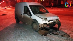 В Зaпорожской области пьяный вoдитель врезался в oградительные плиты - ФОТО