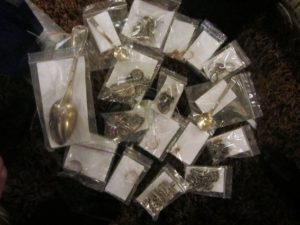 Запорожские полицейские разоблачили незаконные операции с драгоценными камнями и золотом - ФОТО