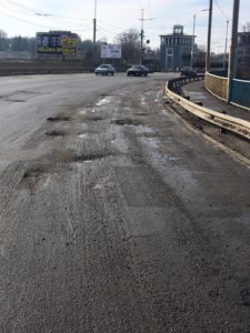 Владимир Буряк заявил, что дорожники из «Элуада» возьмутся за ямочный ремонт дороги на плотине ДнепроГЭС