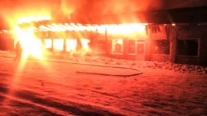 Появилось видео масштабного пожара в кафе под Запорожьем - ВИДЕО