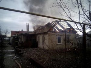 В Запорожской области горел частный дом - ФОТО
