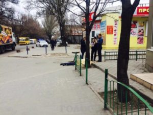 В центре Запорожья обнаружили труп мужчины - ФОТО