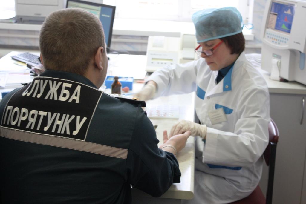 Запорожские спасатели приняли участие во флешмобе #22blood_donors - ФОТО, ВИДЕО